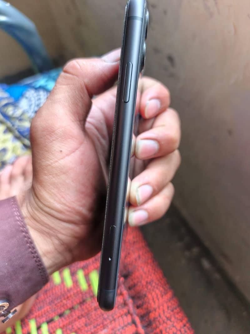 Apple iPhone 11 1