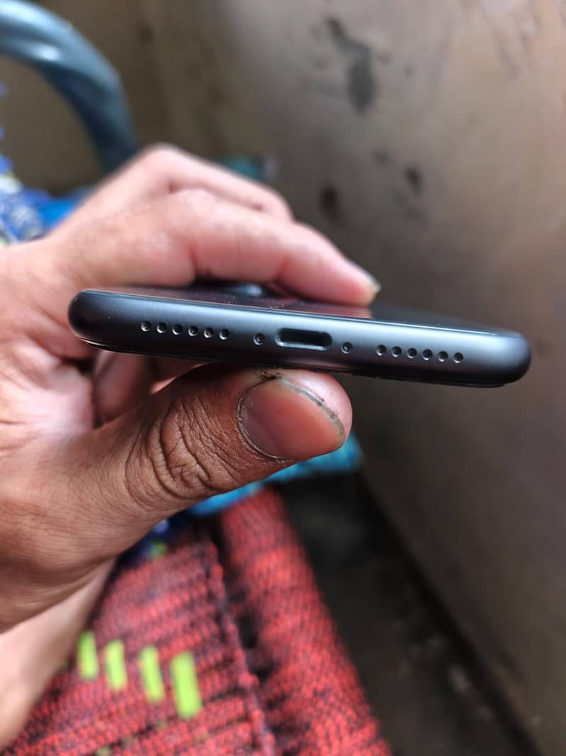 Apple iPhone 11 2