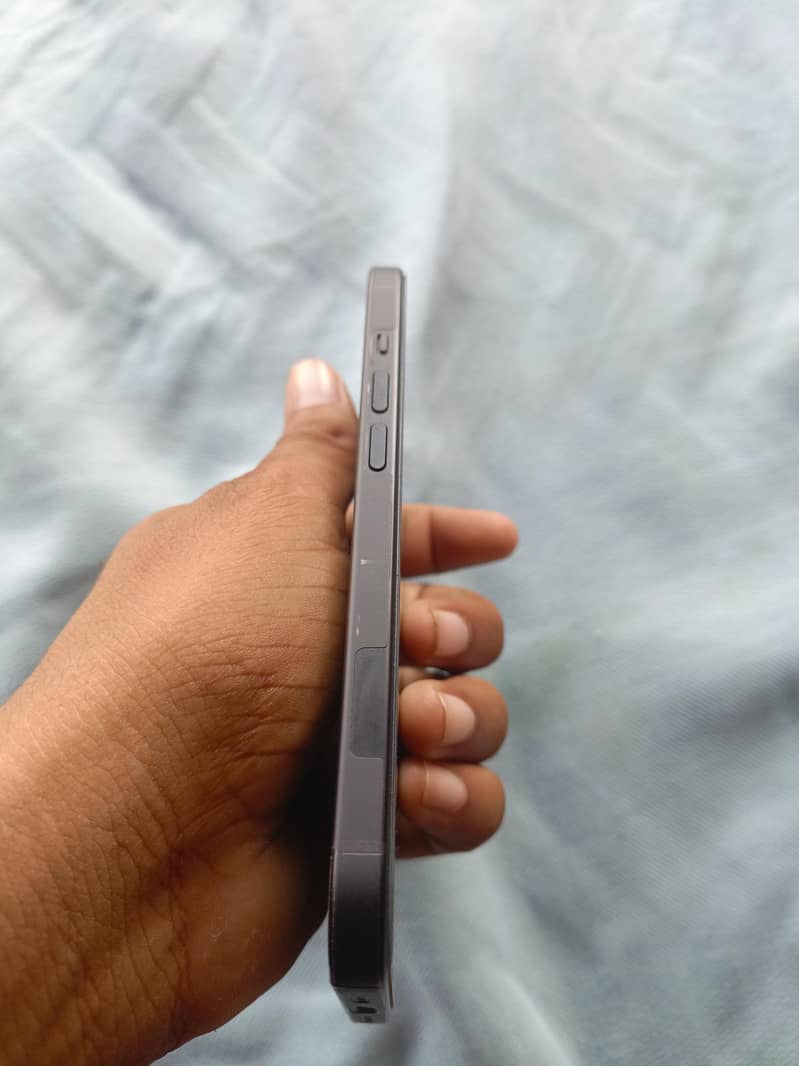 Apple iPhone 15 5