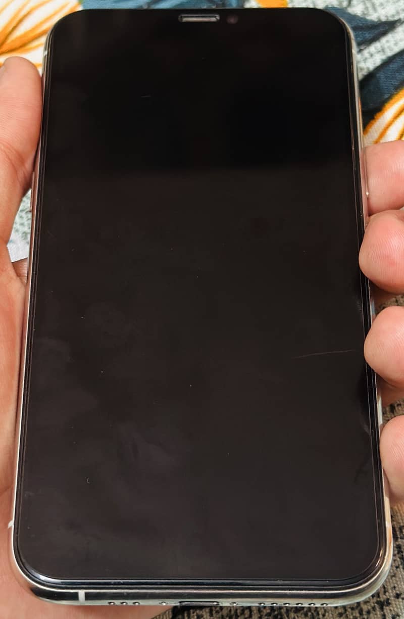 Apple iPhone 11 Pro 1