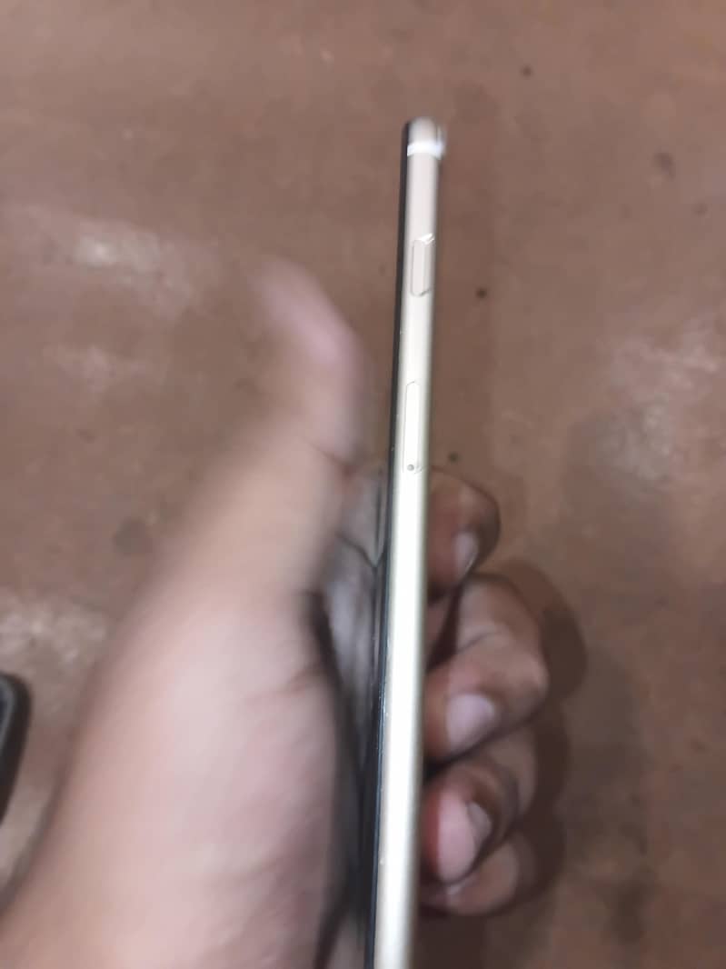 Apple iPhone 6 Plus 2