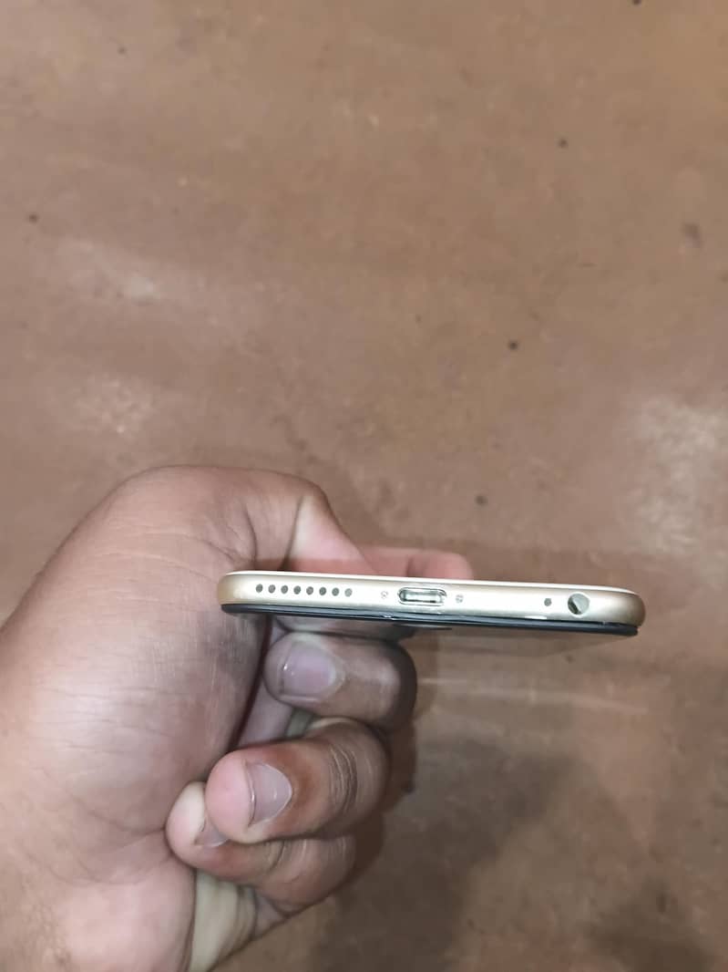Apple iPhone 6 Plus 3