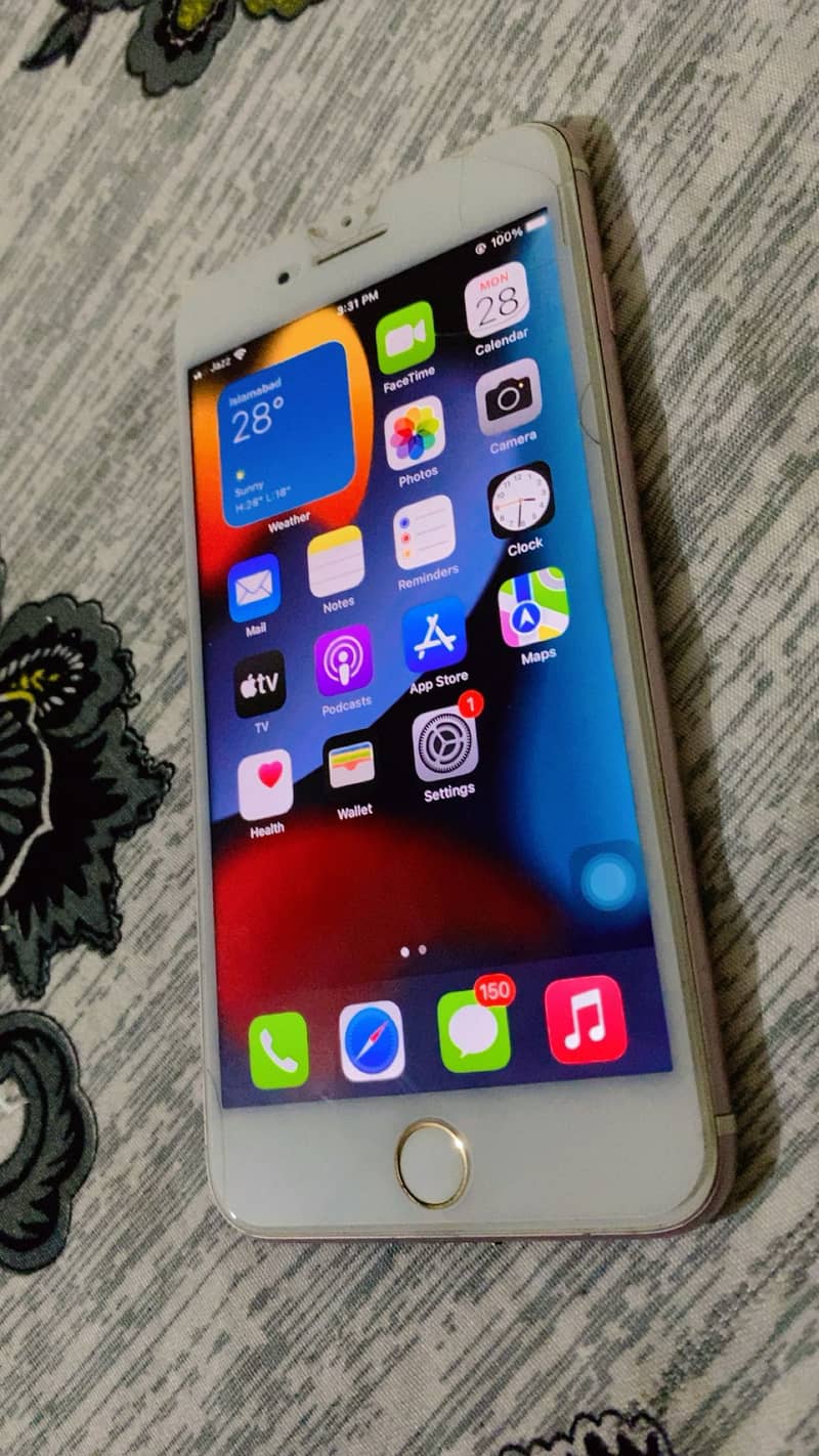 Apple iPhone 7 Plus 1