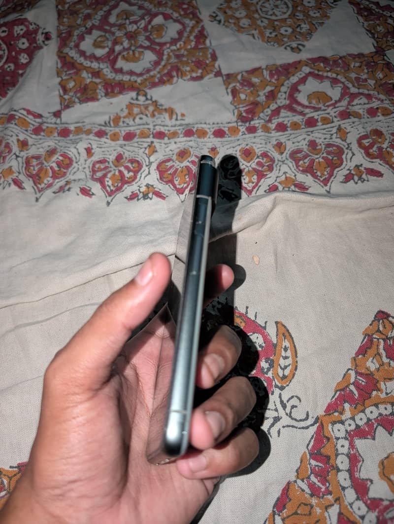 Google Pixel 8 2