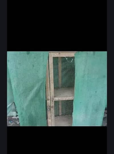 Hen cage for sale in very good condition only inside wood damage