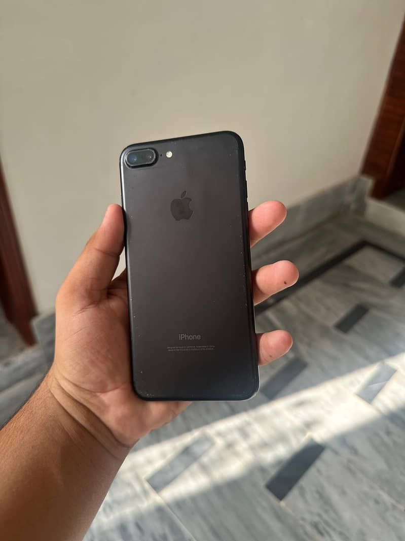 Apple iPhone 7 Plus 0