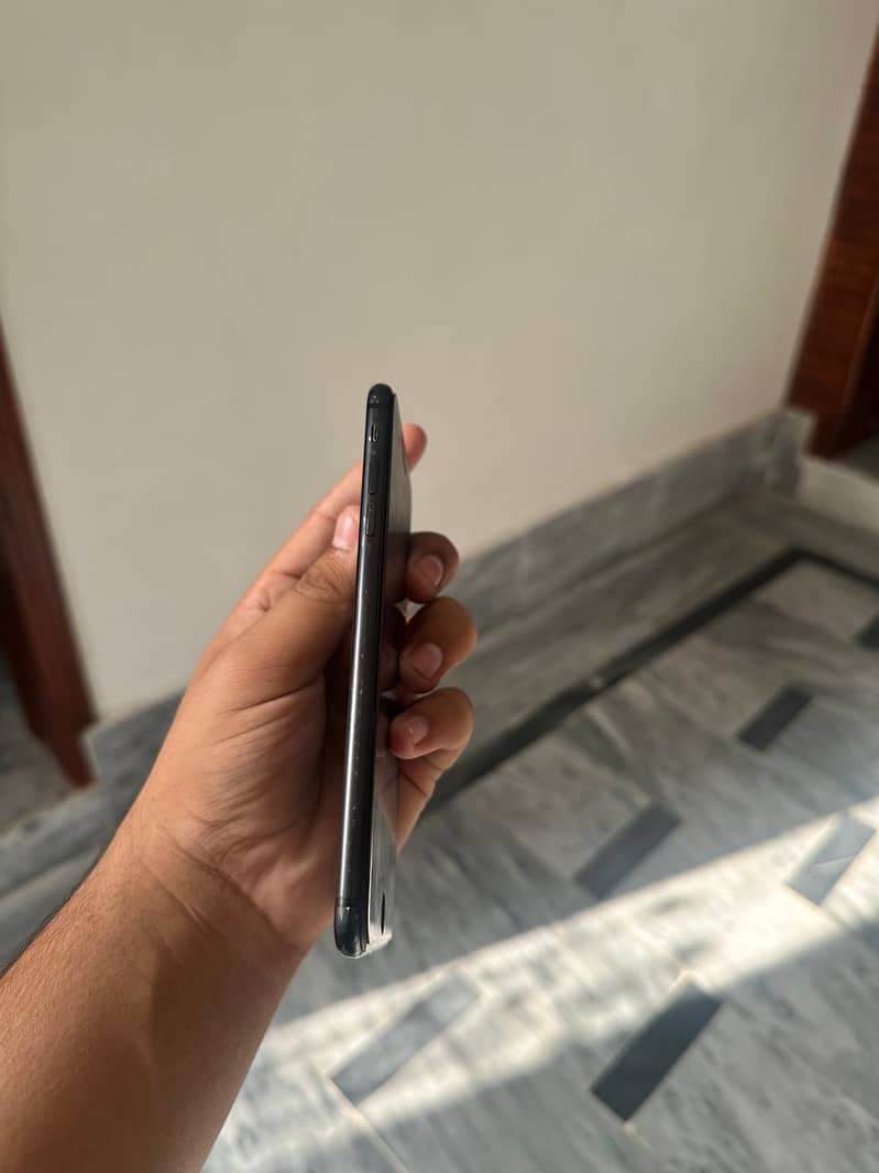 Apple iPhone 7 Plus 3