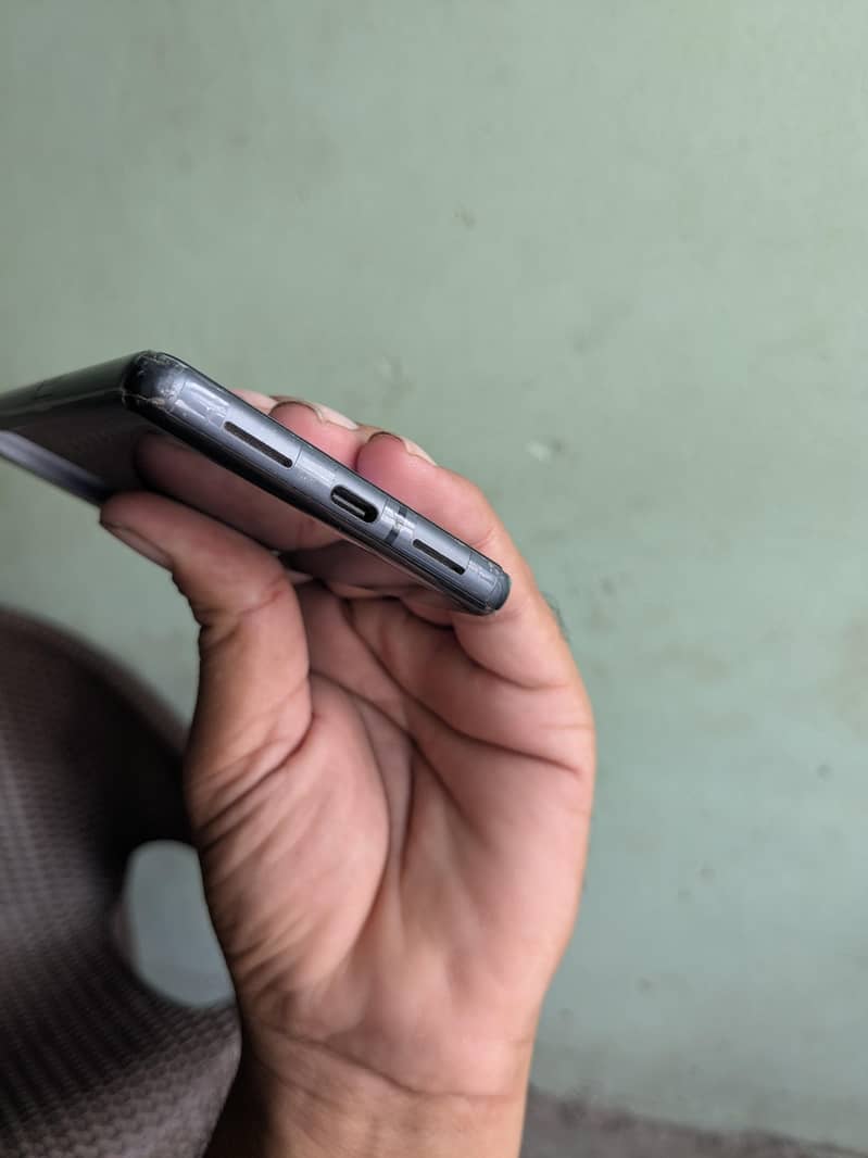 Google Pixel 6 4