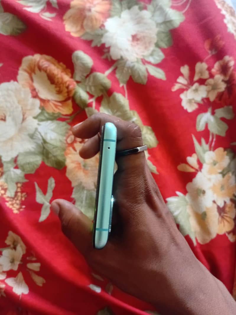 One Plus 8T 4