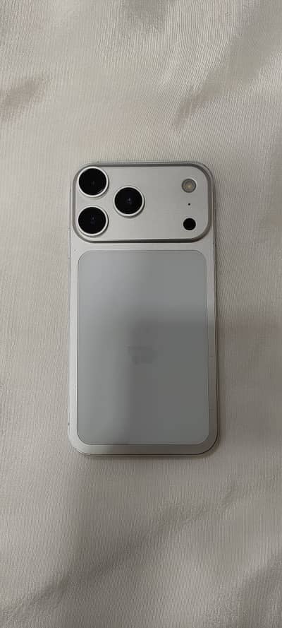 Apple iPhone XR convert 17 pro 10 by 10 all ok