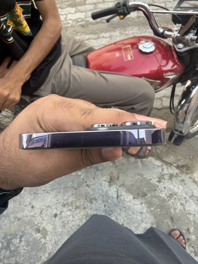 Apple iPhone 14 Pro Max 3