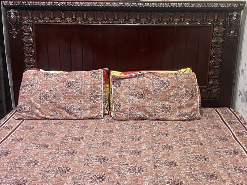 Bed and dressing table 2