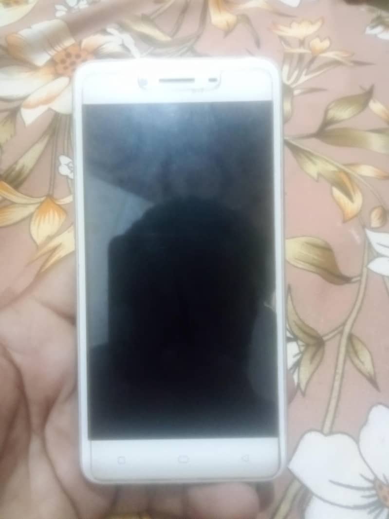 OPPO A37 0