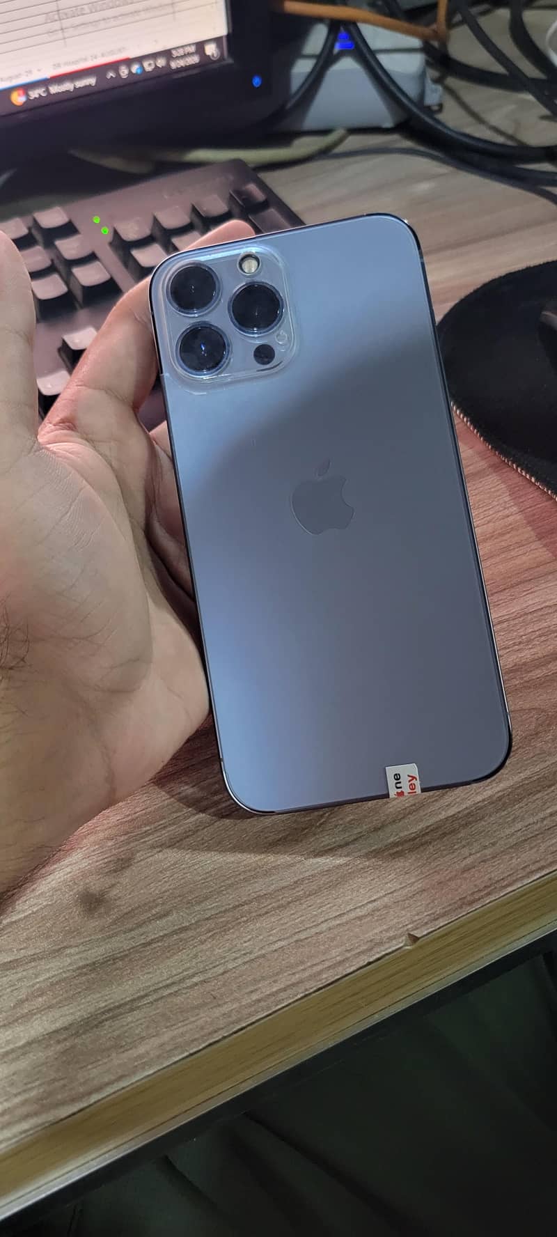 iPhone 0