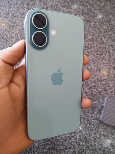 Apple iPhone 16