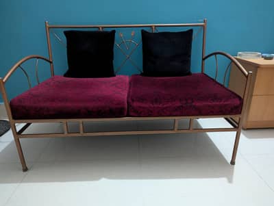 Rod sofa set 4 seater with side table