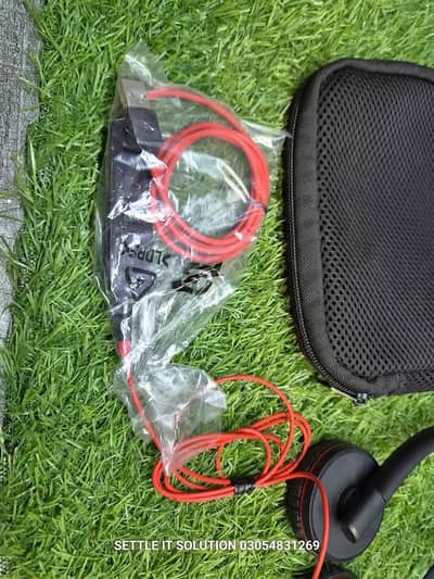Plantronics Blackwire C3200 Wired Stereo Headset With Pouch