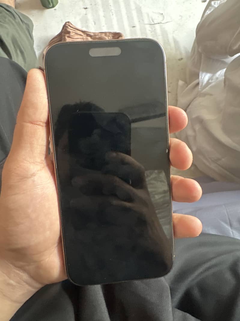 Apple iPhone 16 Pro Max 2
