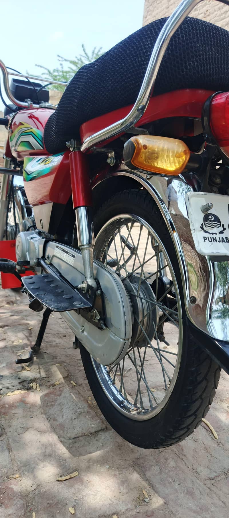 Honda CD 4