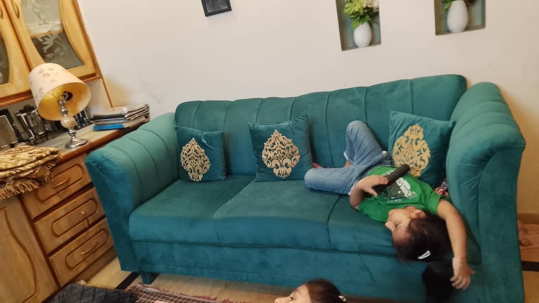 6 seater sofa 0