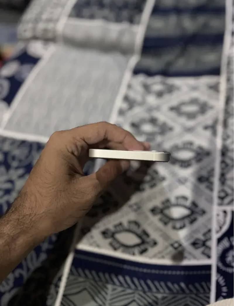 Apple iPhone 12 2