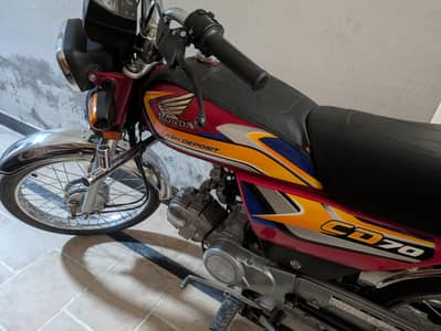 Honda CD 70 2025