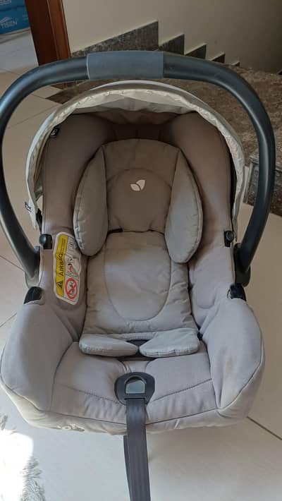 Carry cot or baby car seat Joie brand