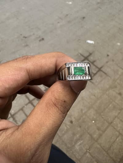 Beautiful Emerald stone 925 sliver ring