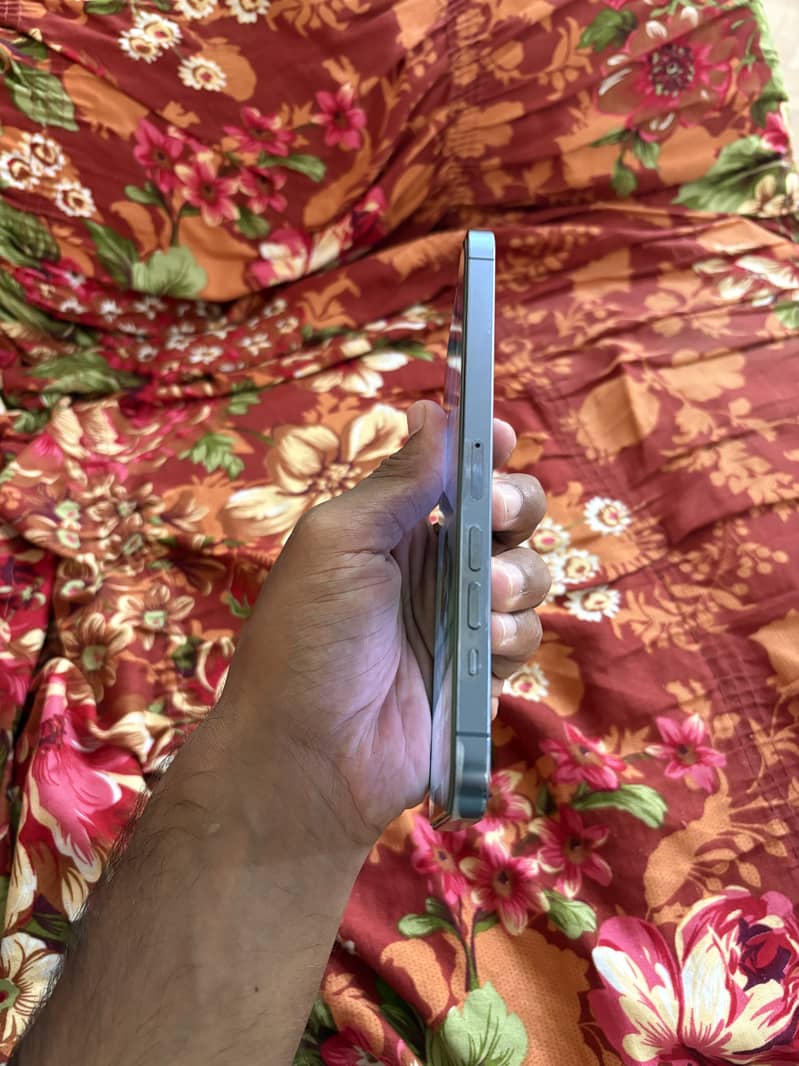Apple iPhone 13 Pro Max 3