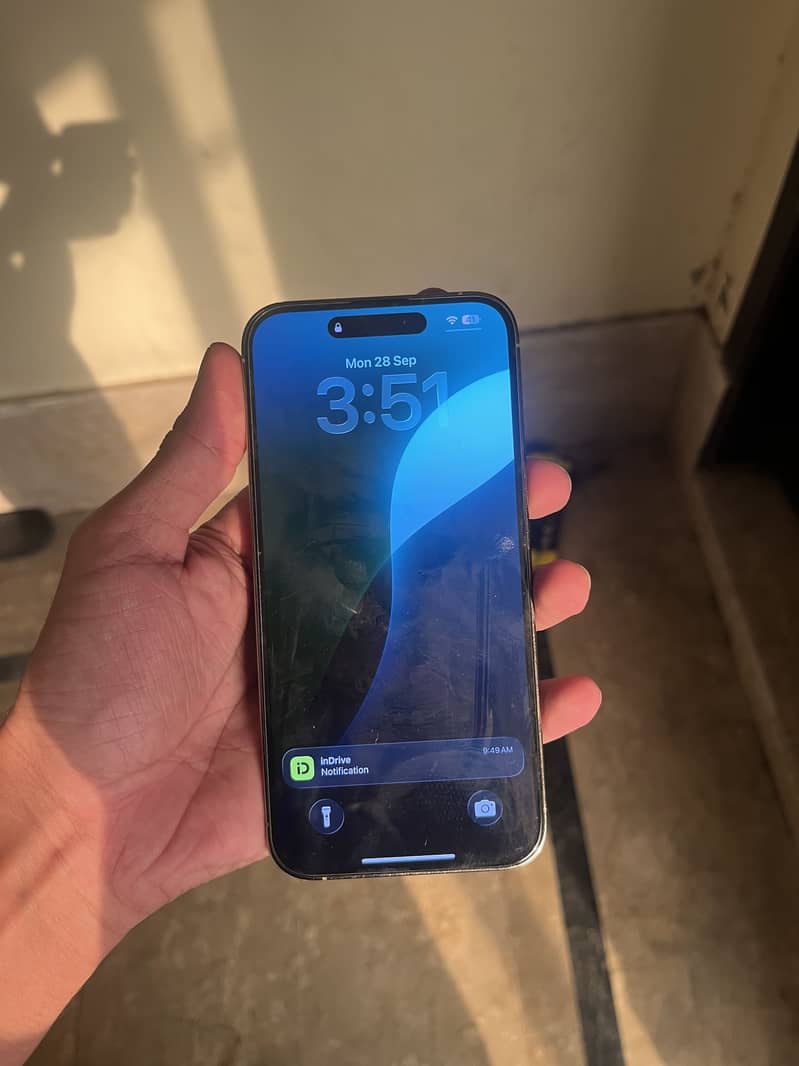 Apple iPhone 14 Pro Max 1