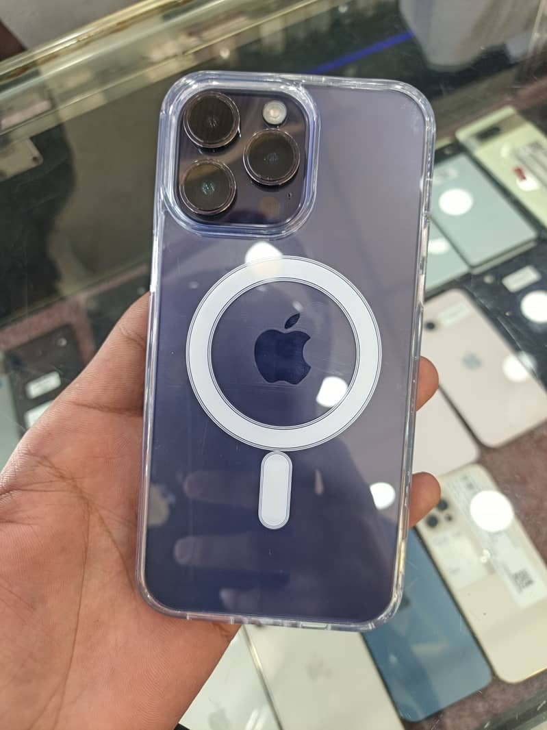 Apple iPhone 14 Pro Max 1