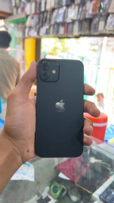 Apple iPhone 12