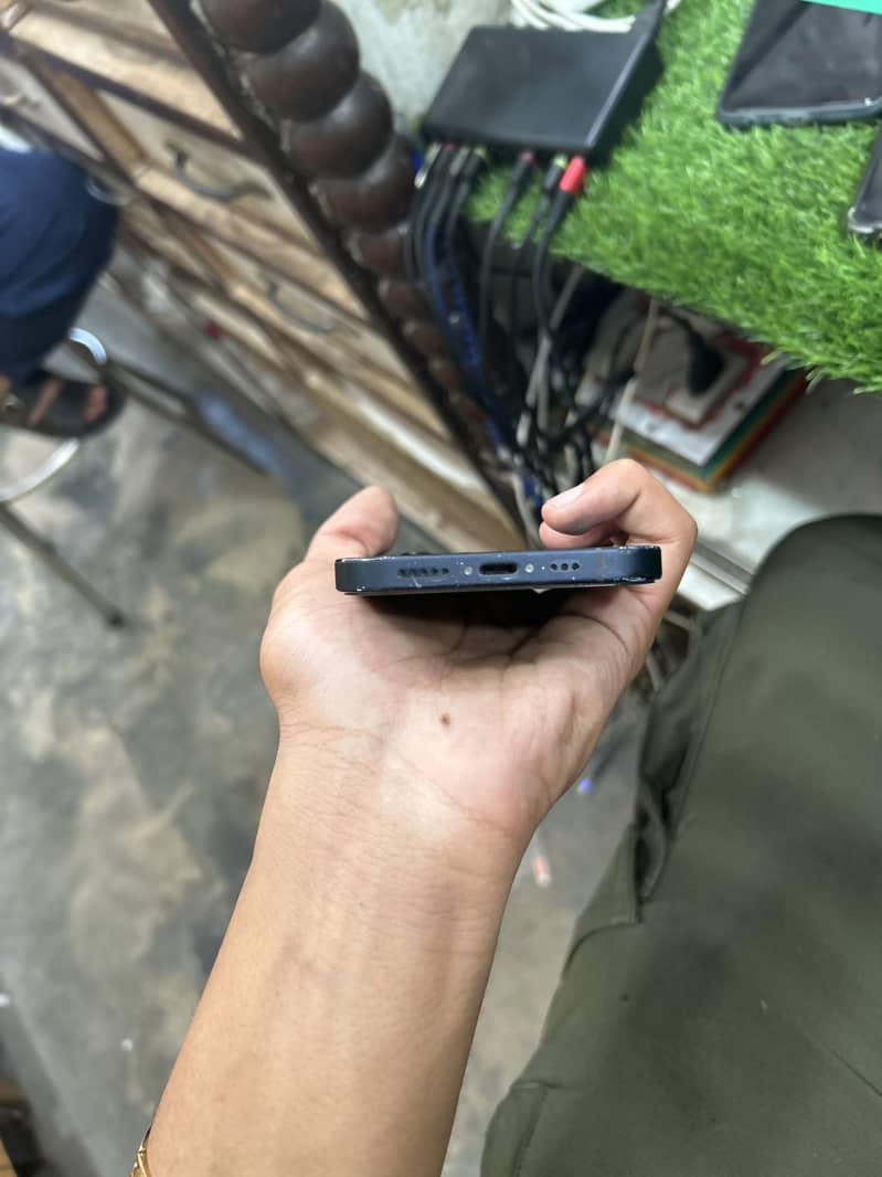 Apple iPhone 12 2