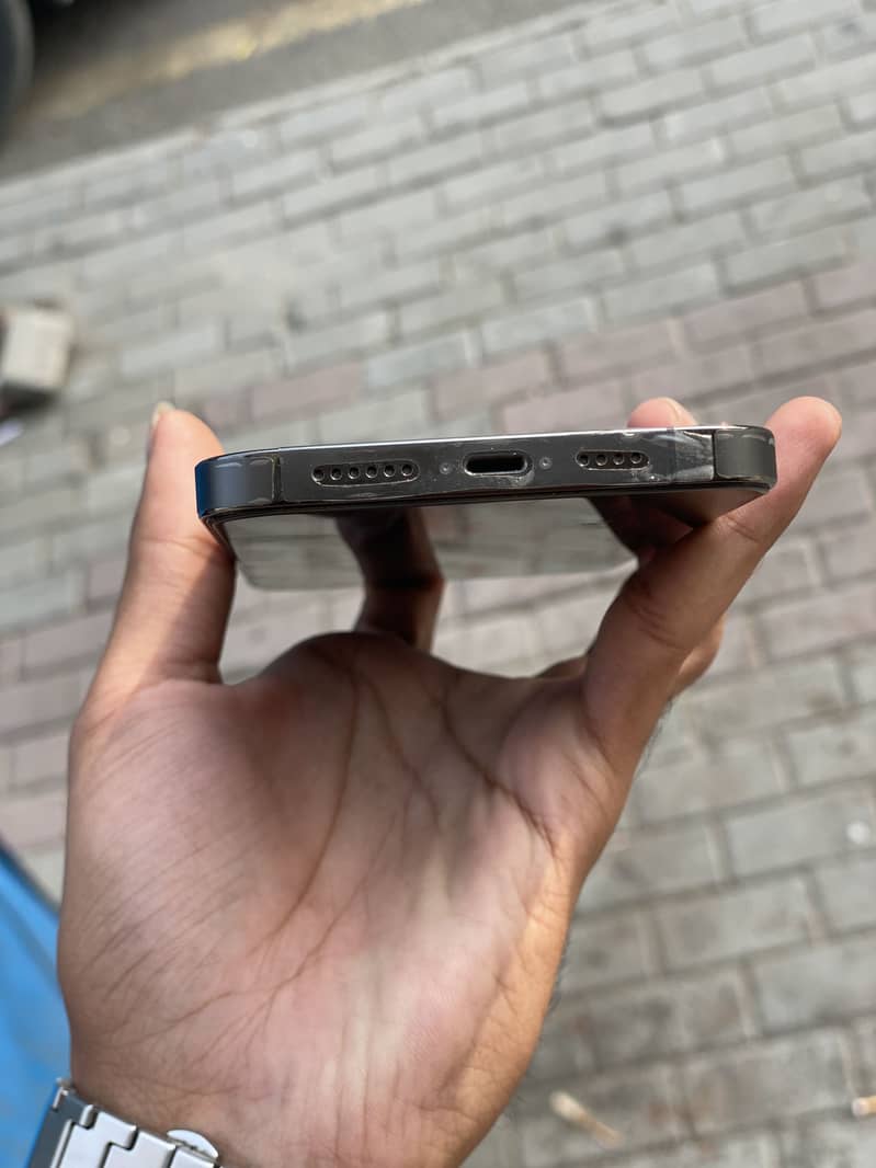 Apple iPhone 13 Pro Max 5