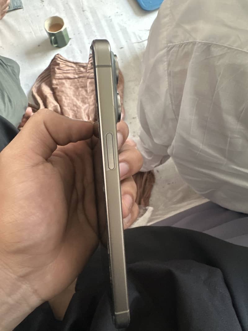 Apple iPhone 15 plus 1