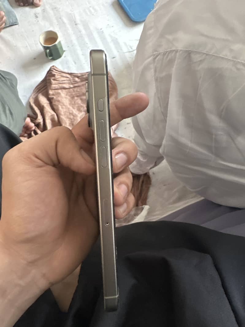 Apple iPhone 15 plus 3