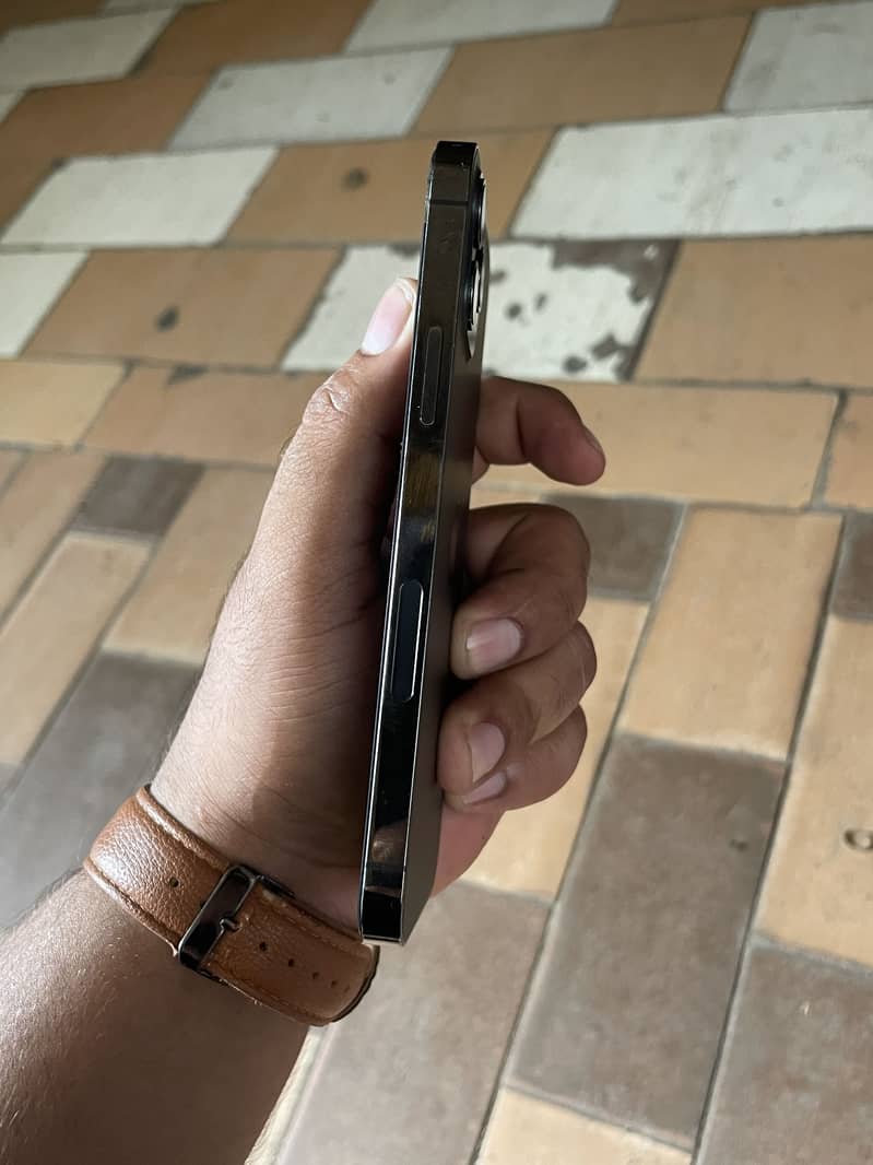 IPhone 12 Pro 6