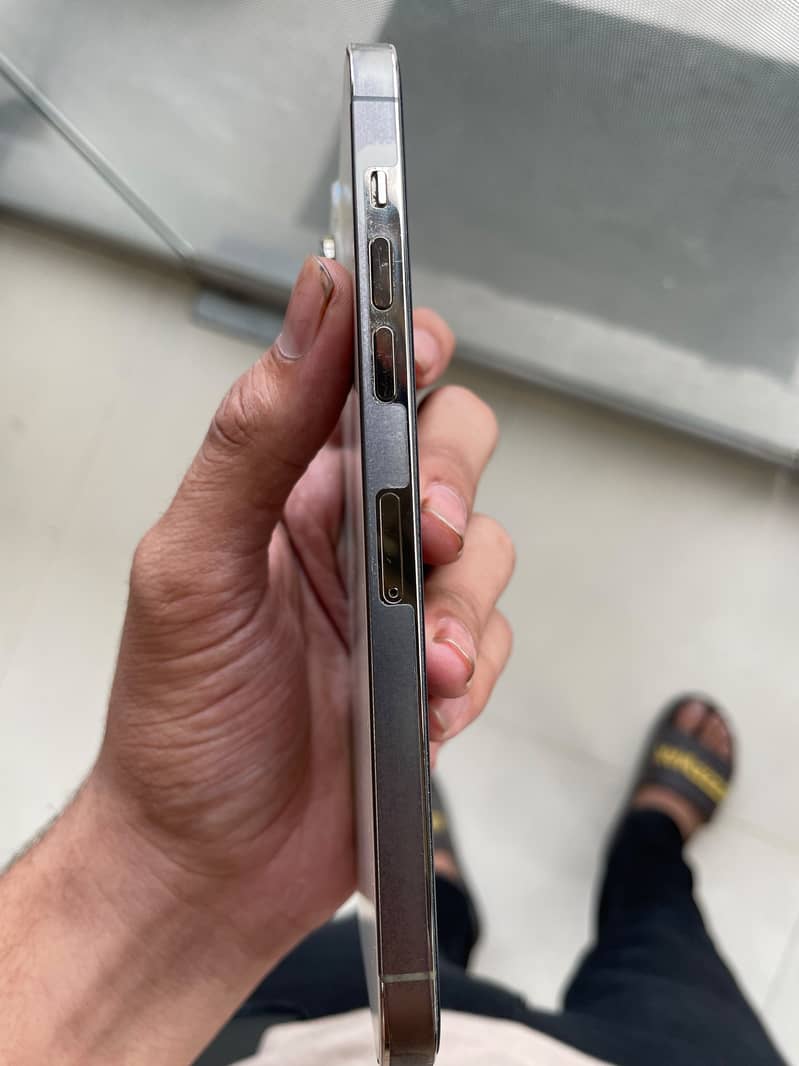 Apple iPhone 14 Pro Max 2