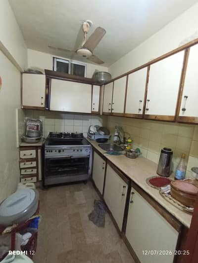 BEAUTIFULLY RENOVATED 2 BED LOUNGE FLAT FOR SALE IN BLOCK 17, GULSHAN E IQBAL