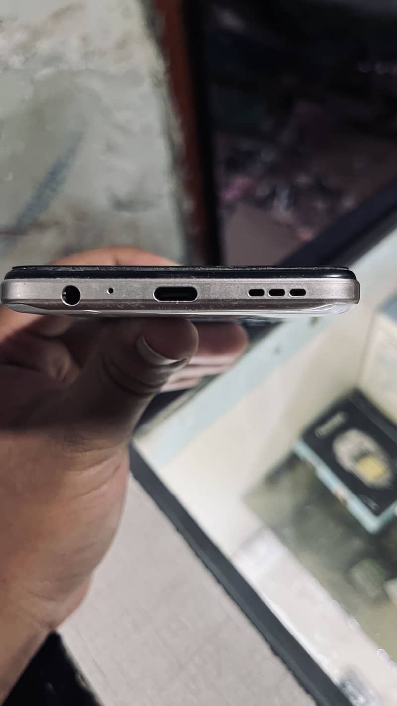 Tecno CAMON 18T 1
