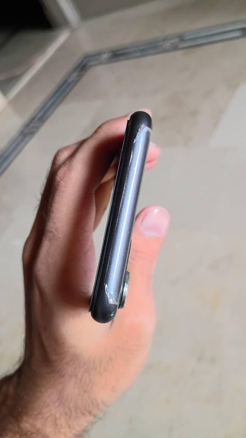 Apple iPhone 11 6