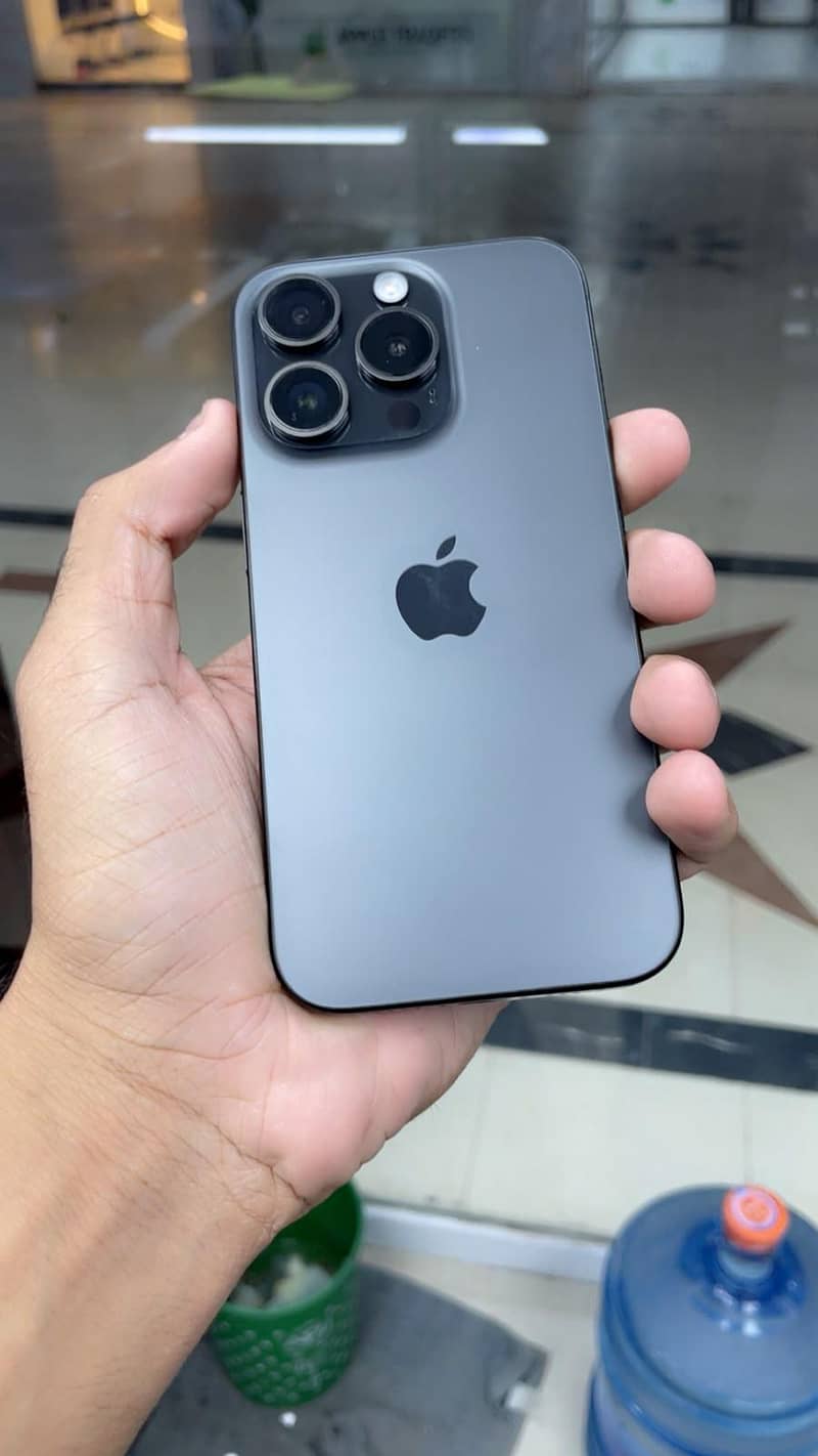 Apple iPhone 14 Pro 0