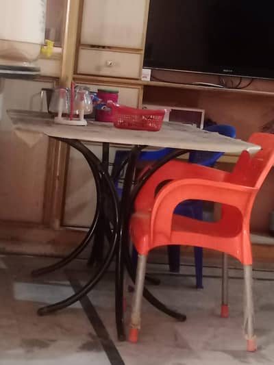 table +chiers