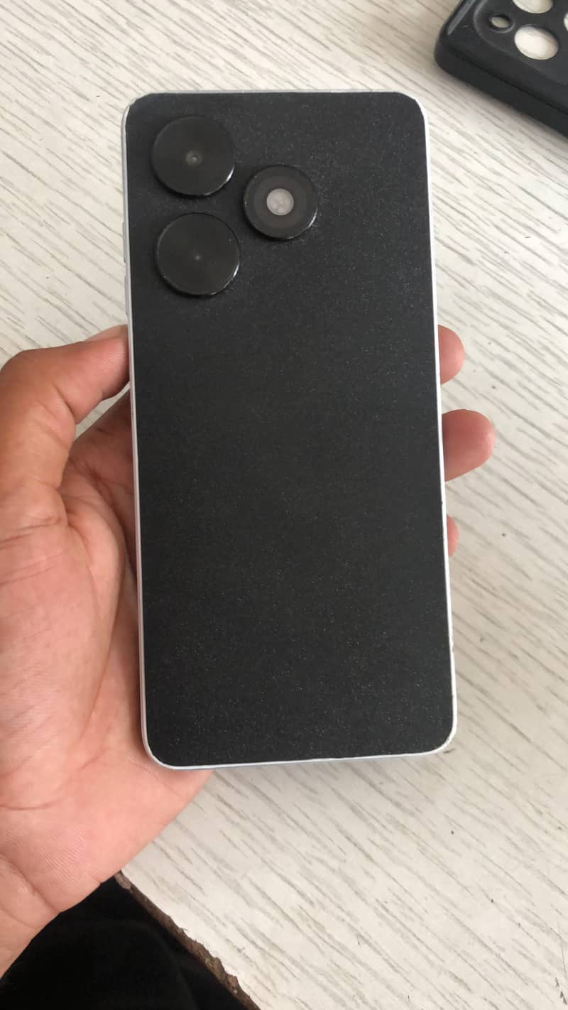 Tecno Spark Go 1