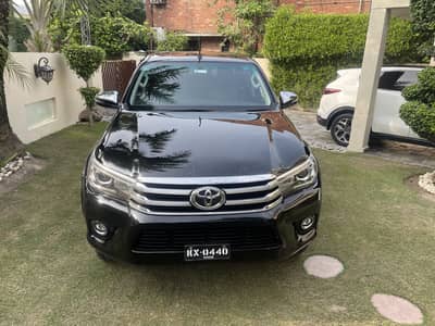 Toyota Hilux 2019 orginal condition full option see in DHA phase 3