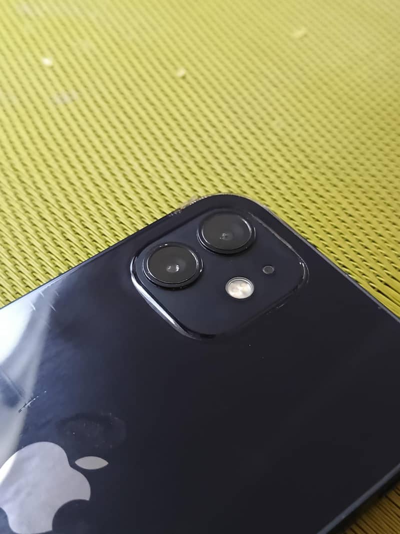 Apple iPhone 12 1