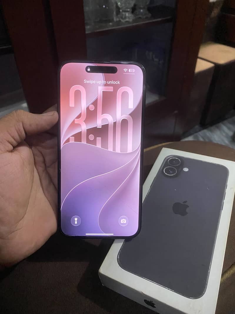 Apple iPhone 16 Plus 2