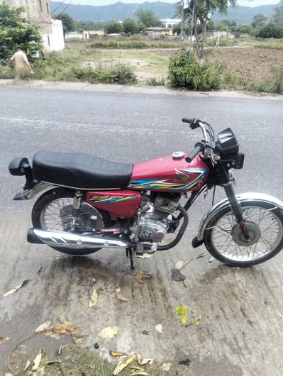 Honda 125 2018 red islmbd nmbr