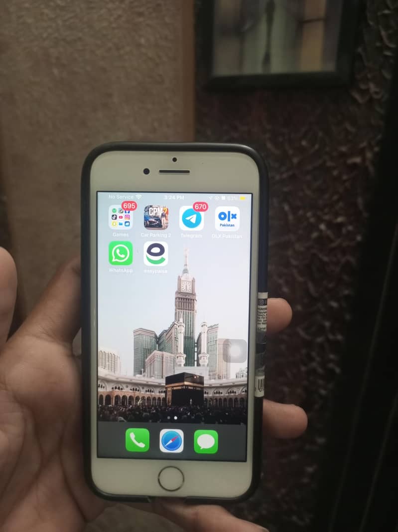Apple iPhone 7 6