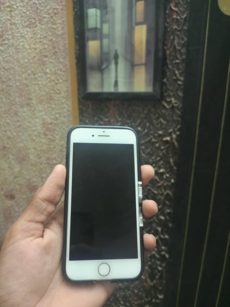 Apple iPhone 7 7